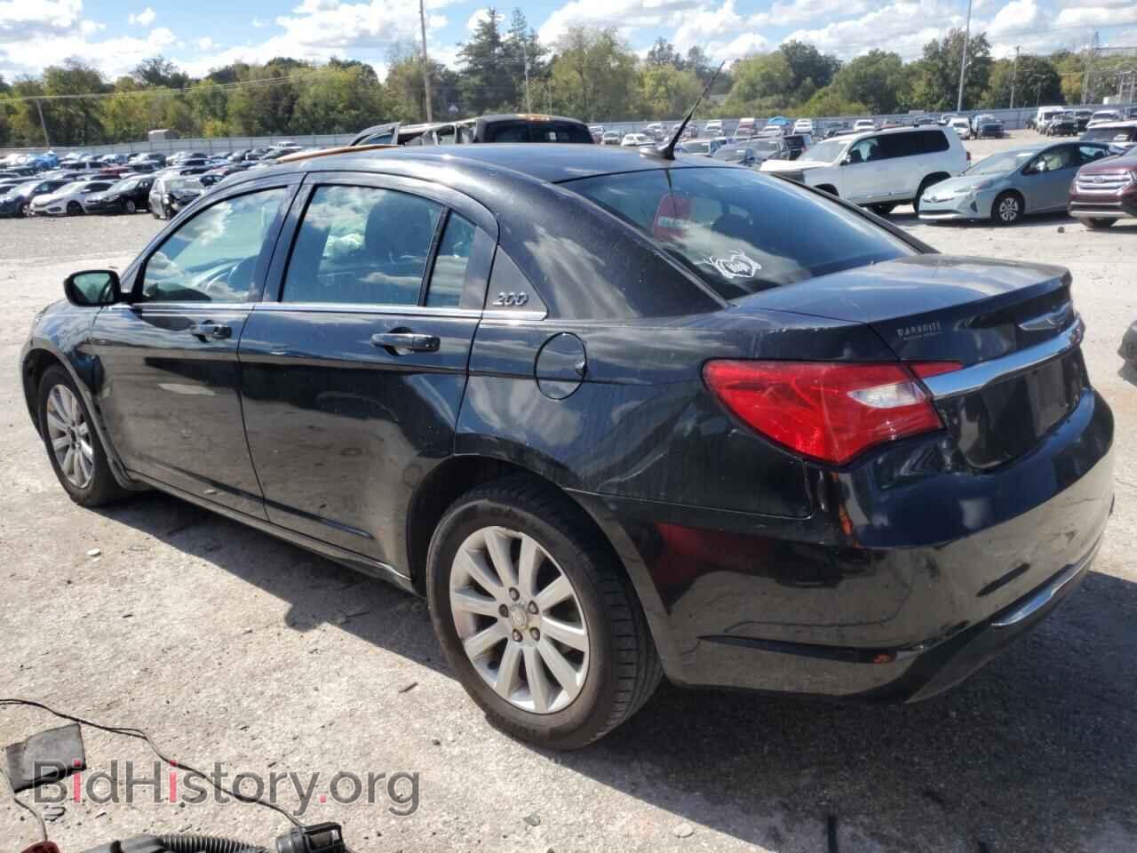 2011 CHRYSLER 200 - VIN: 1C3BC1FB5BN521594 - Фото 2