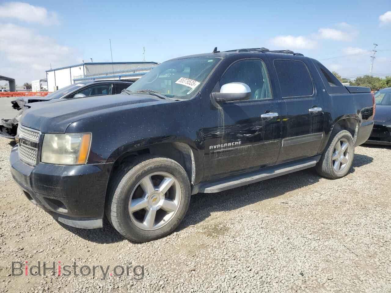 Photo 3GNMCFE09BG201809 - CHEVROLET AVALANCHE 2011