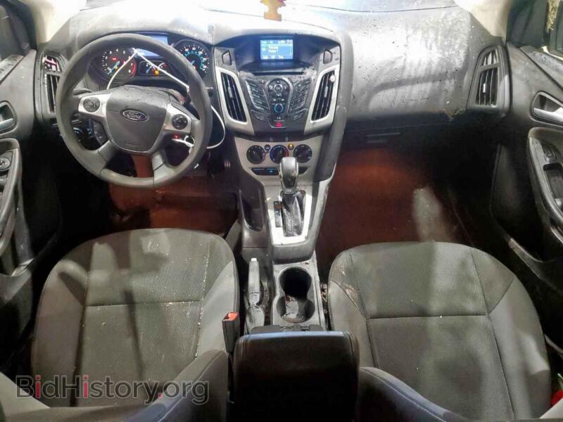 2014 Ford FOCUS (VIN 1FADP3F27EL225616) — фото 8 из 12