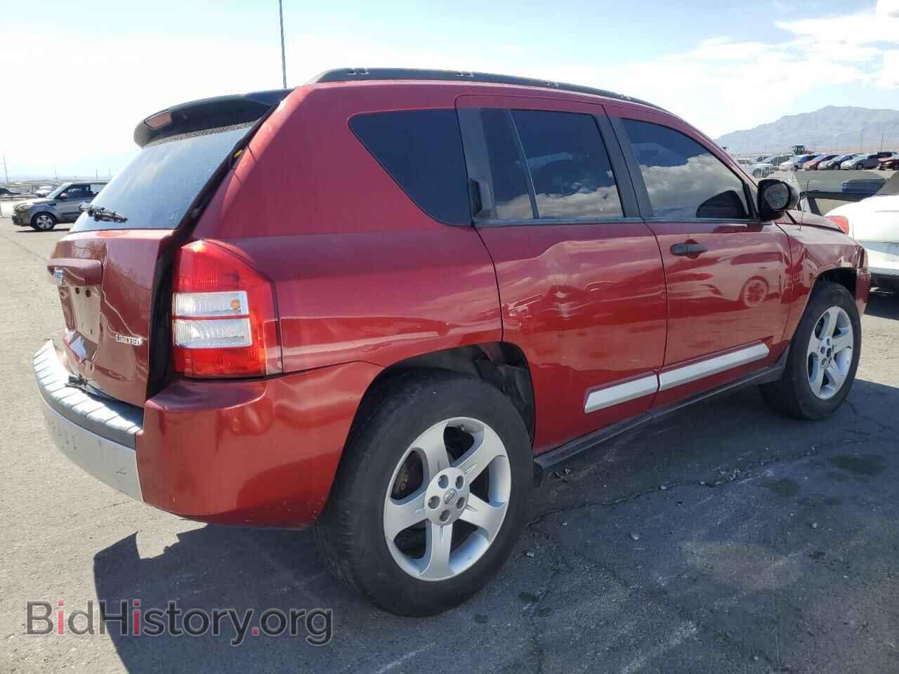2008 JEEP COMPASS - VIN: 1J8FT57W88D520632 - Фото 3
