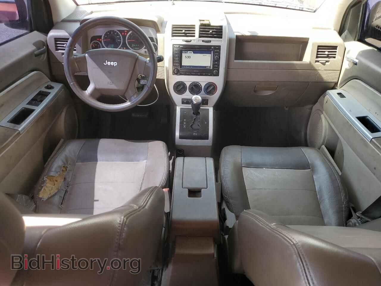 2008 JEEP COMPASS - VIN: 1J8FT57W88D520632 - Фото 8
