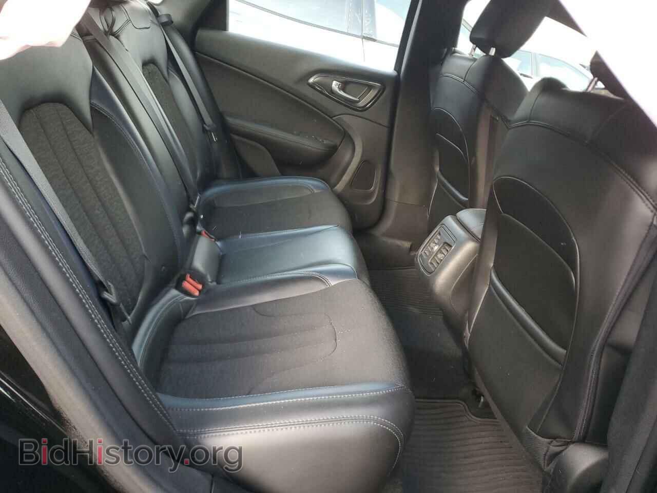 2016 CHRYSLER 200 - VIN: 1C3CCCBB8GN180401 - Фото 10