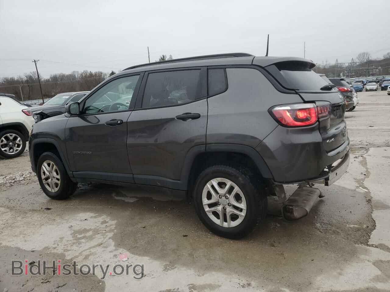 2018 JEEP COMPASS - VIN: 3C4NJDAB3JT213281 - Фото 2