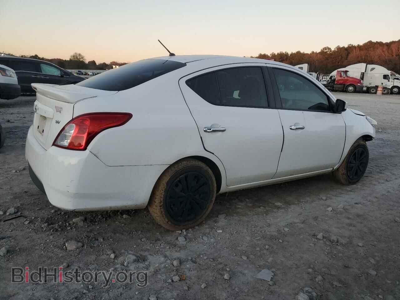 2017 NISSAN VERSA - VIN: 3N1CN7AP1HL856444 - Фото 3