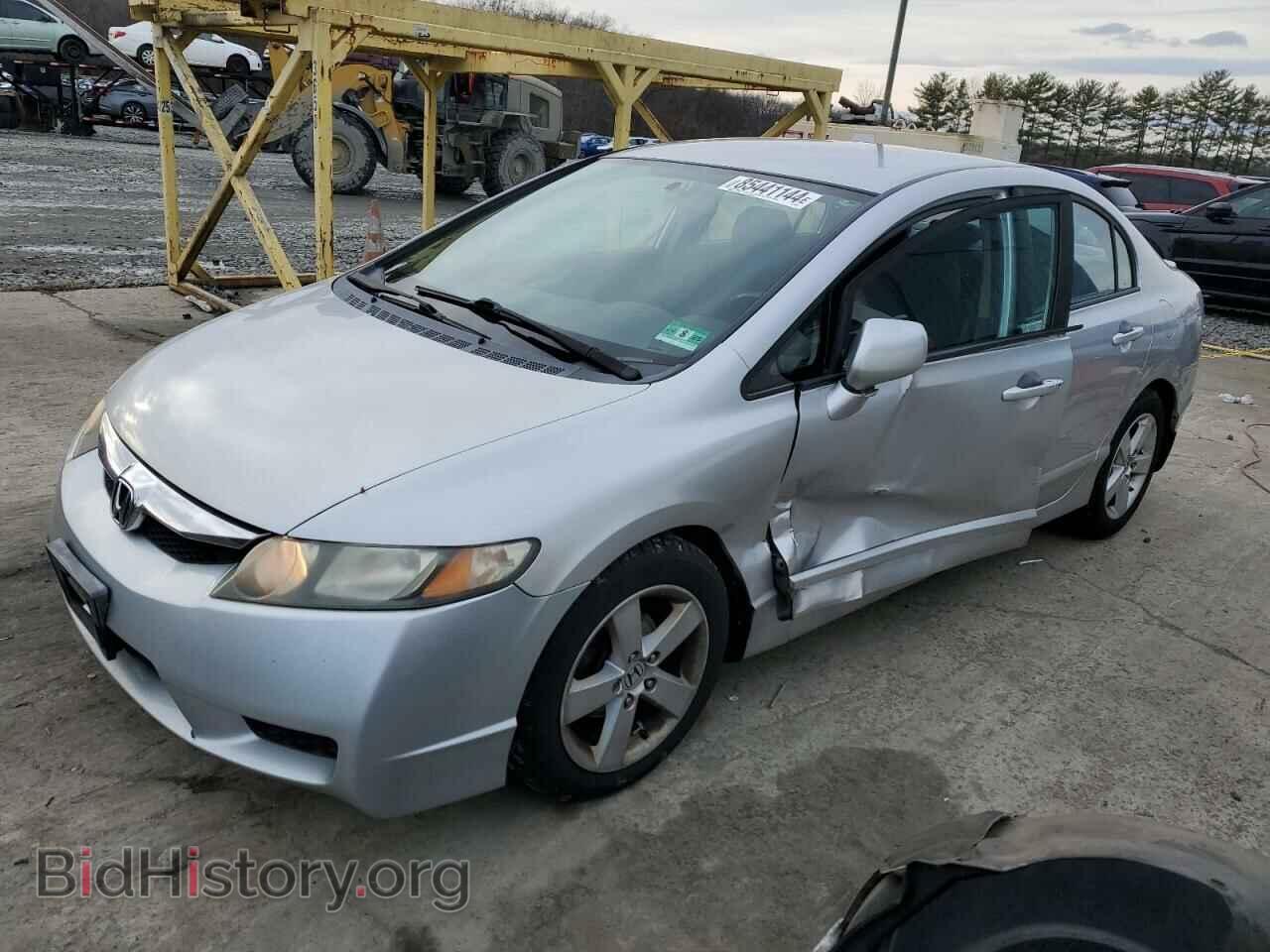 Photo 19XFA1F61AE070463 - HONDA CIVIC 2010