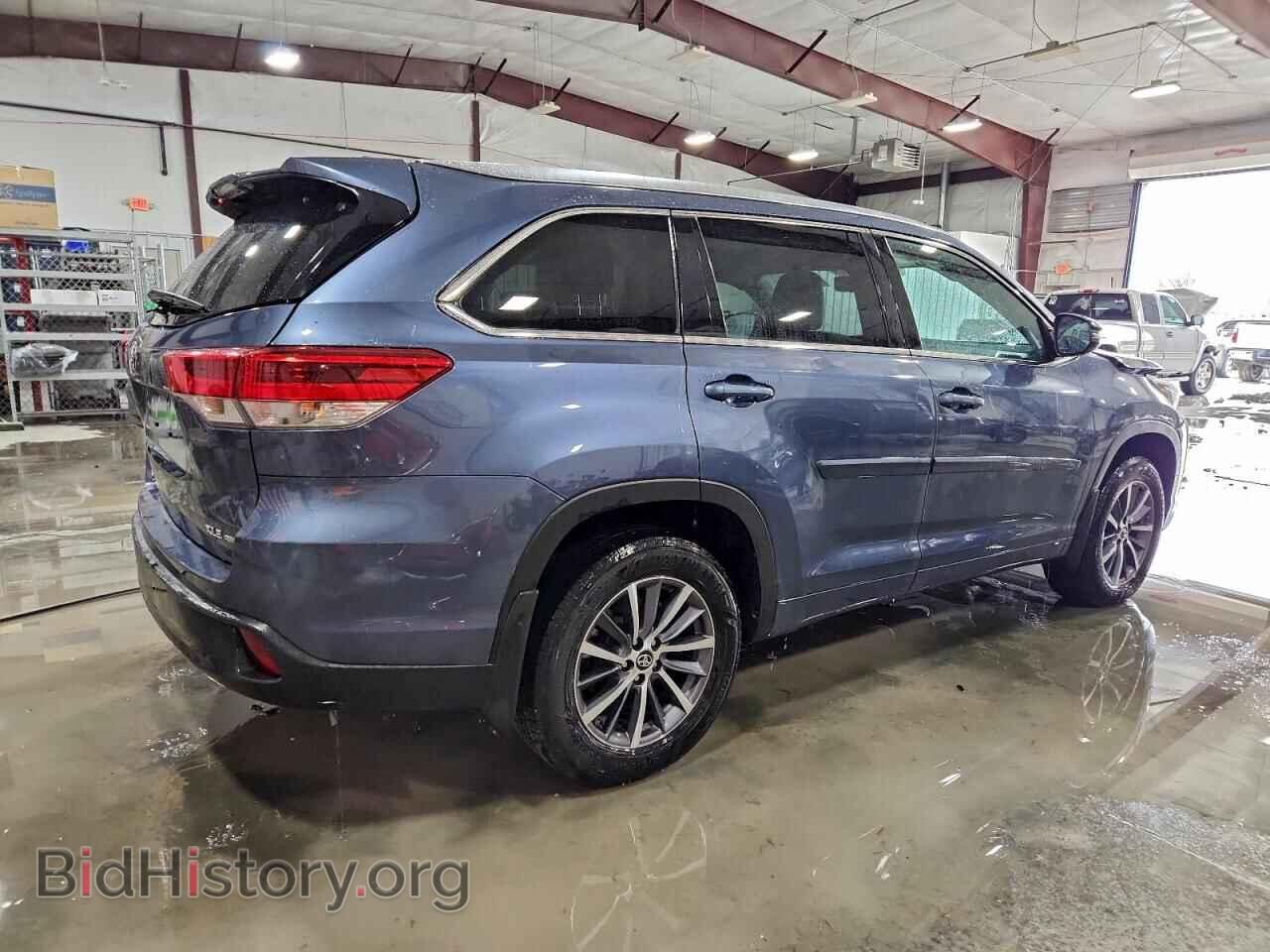 2018 TOYOTA HIGHLANDER - VIN: 5TDJZRFH6JS859331 - Фото 3