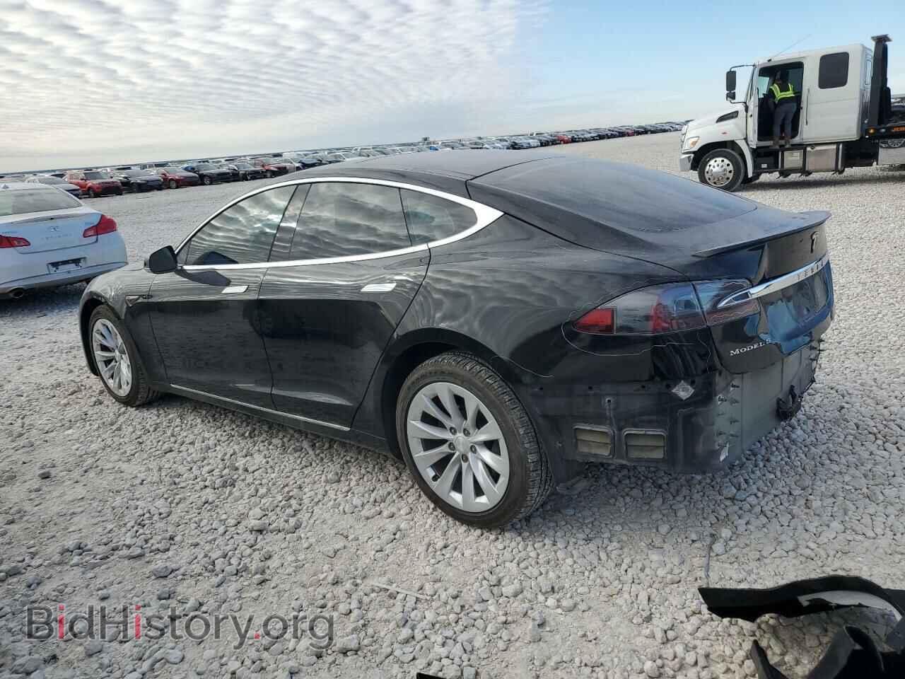 2016 TESLA MODEL S - VIN: 5YJSA1E10GF160517 - Фото 2