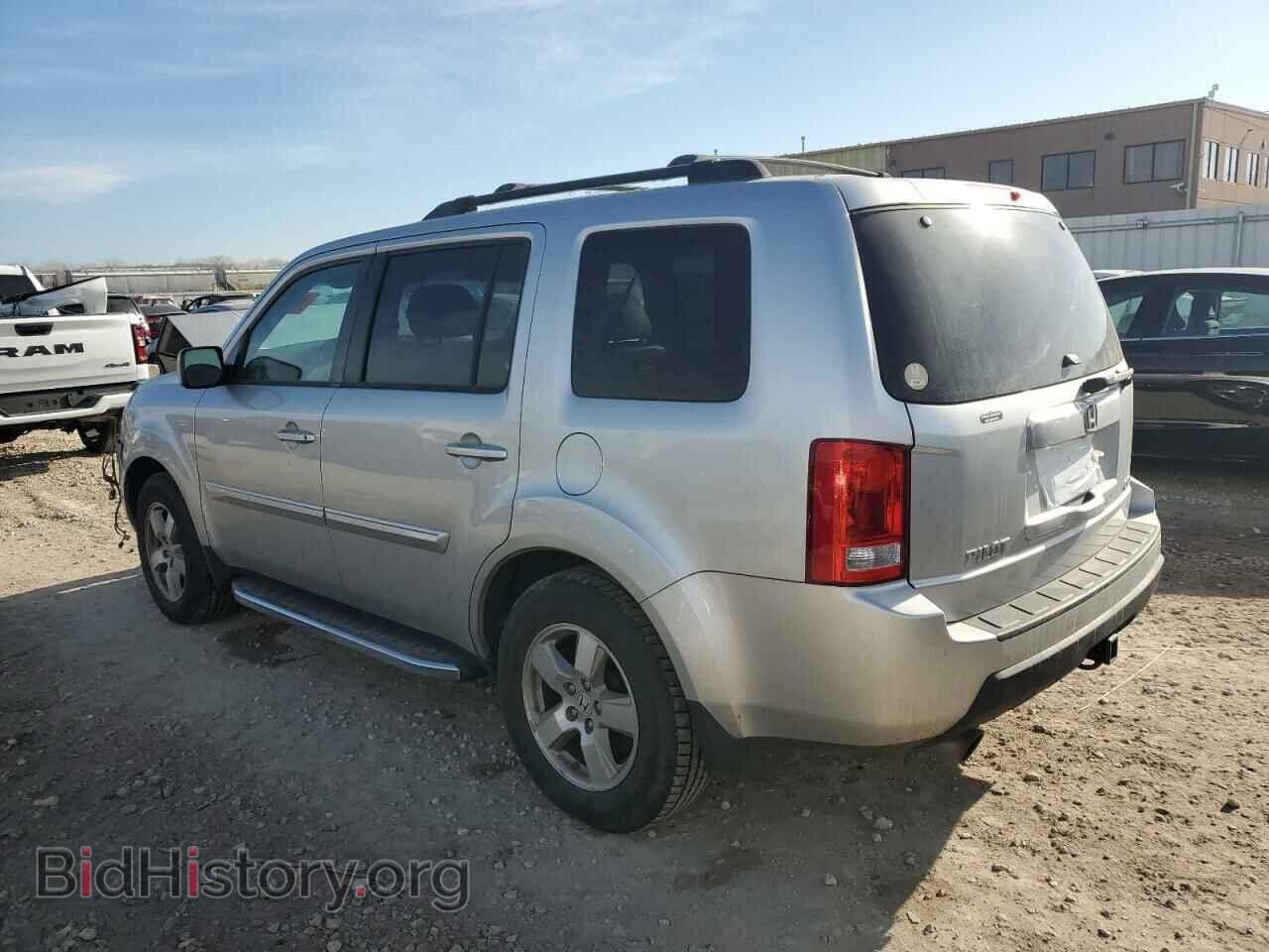 2011 HONDA PILOT - VIN: 5FNYF4H52BB061024 - Фото 2