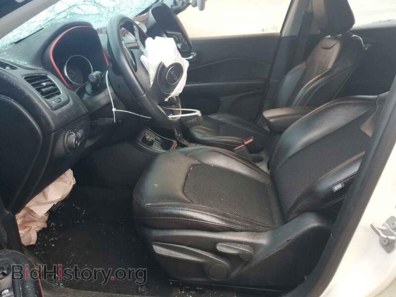 2020 Jeep COMPASS (VIN 3C4NJDDB8LT123705) — photo 7 of 13