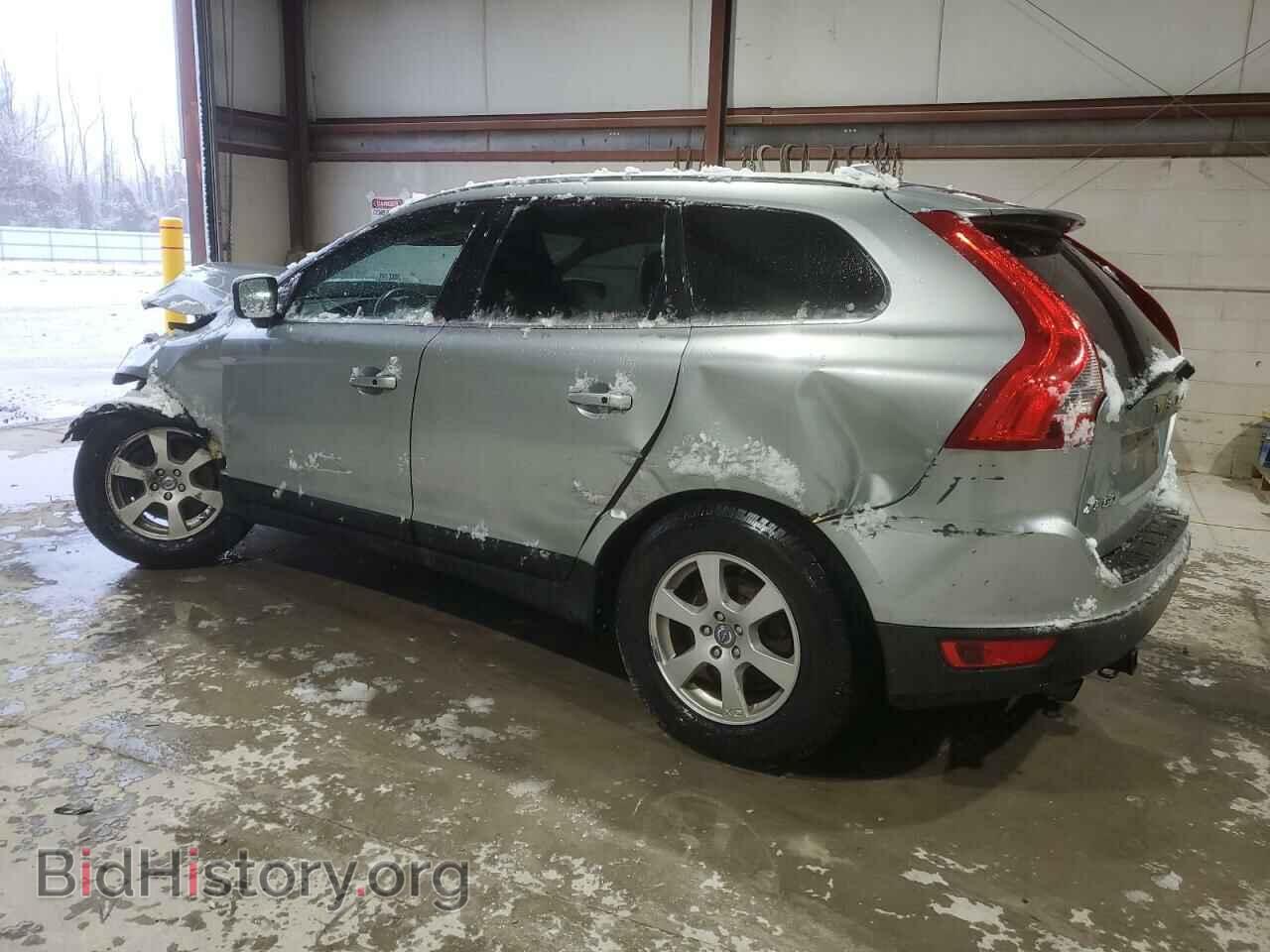 2011 VOLVO XC60 - VIN: YV4940DZ0B2142017 - Фото 2
