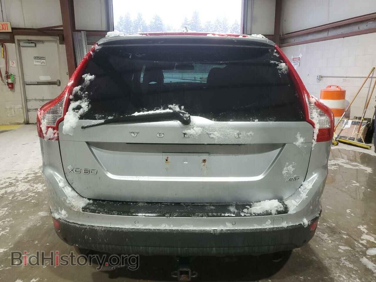 2011 VOLVO XC60 - VIN: YV4940DZ0B2142017 - Фото 6