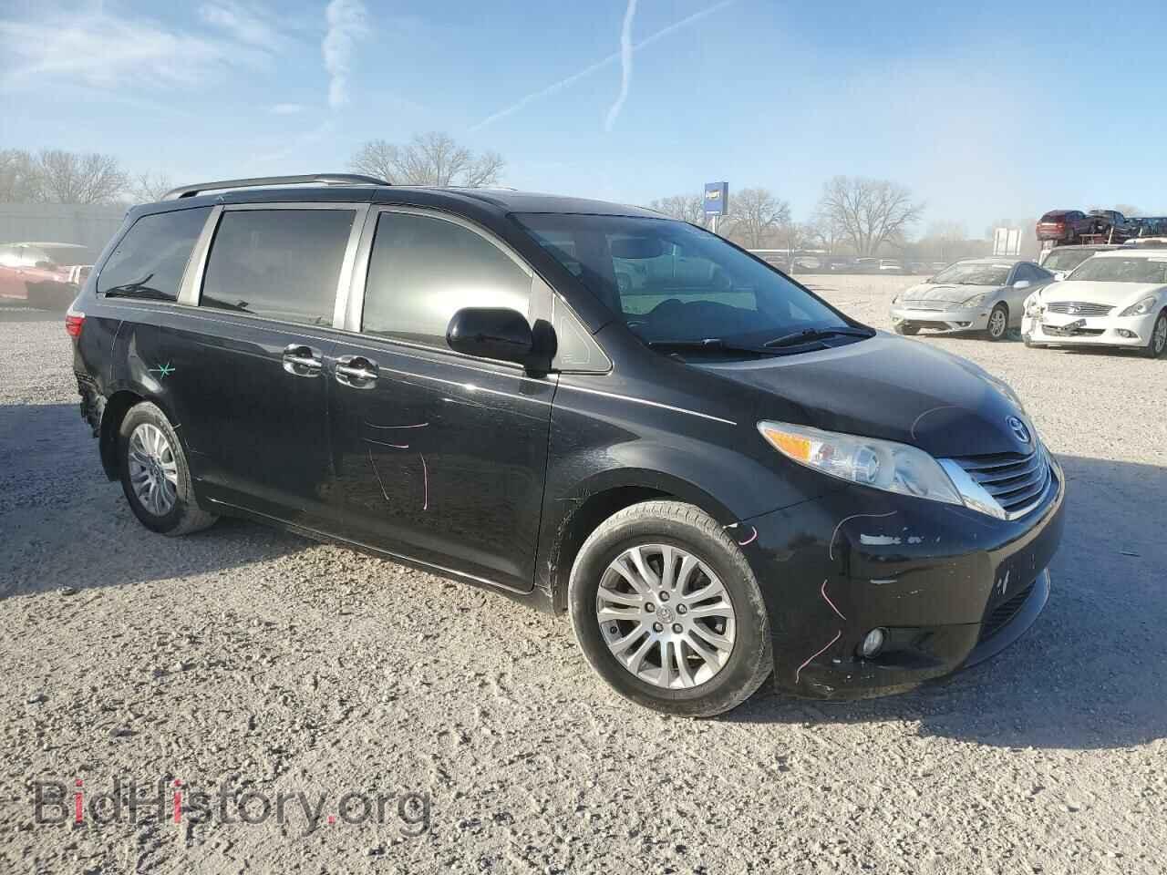 2017 TOYOTA All Models - VIN: 5TDYZ3DC4HS787879 - Фото 4