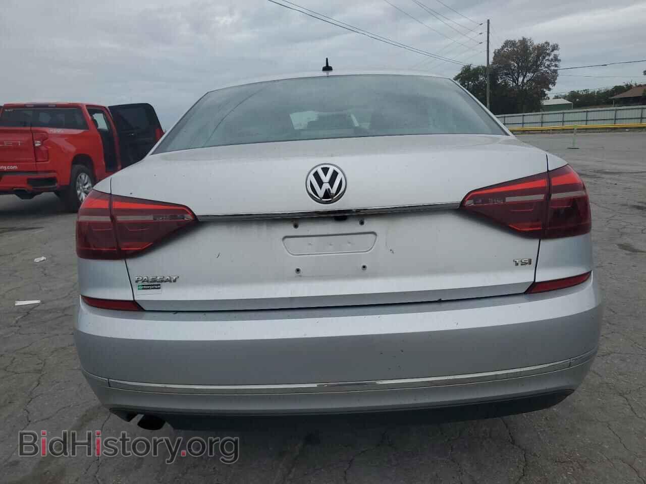 2017 VOLKSWAGEN PASSAT - VIN: 1VWAT7A32HC020433 - Фото 6