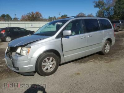 2010 Chrysler MINIVAN Touring Plus, серебристый — VIN 2A4RR8D13AR436874, Copart