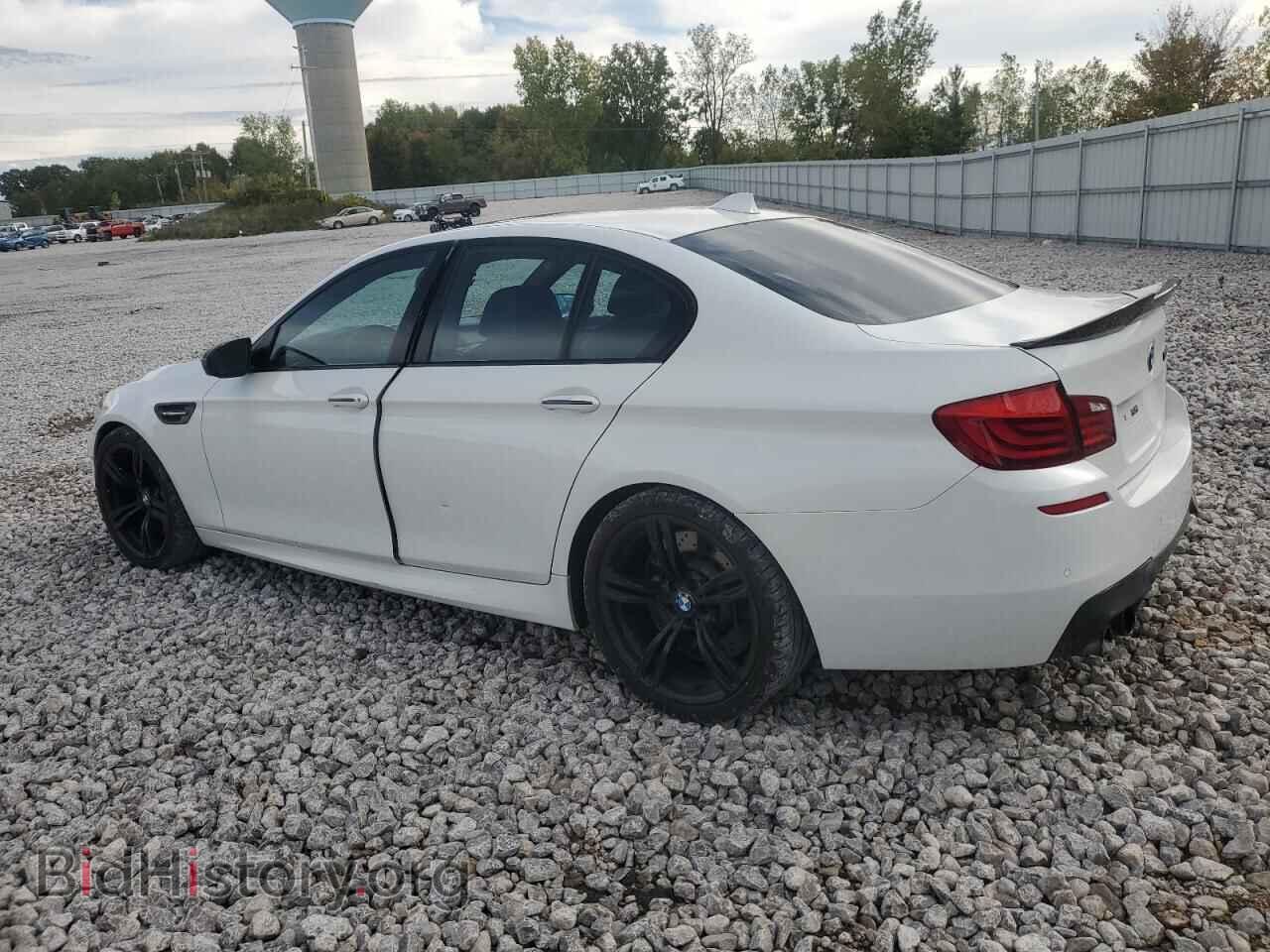 2013 BMW M5 - VIN: WBSFV9C59DD096709 - Фото 2