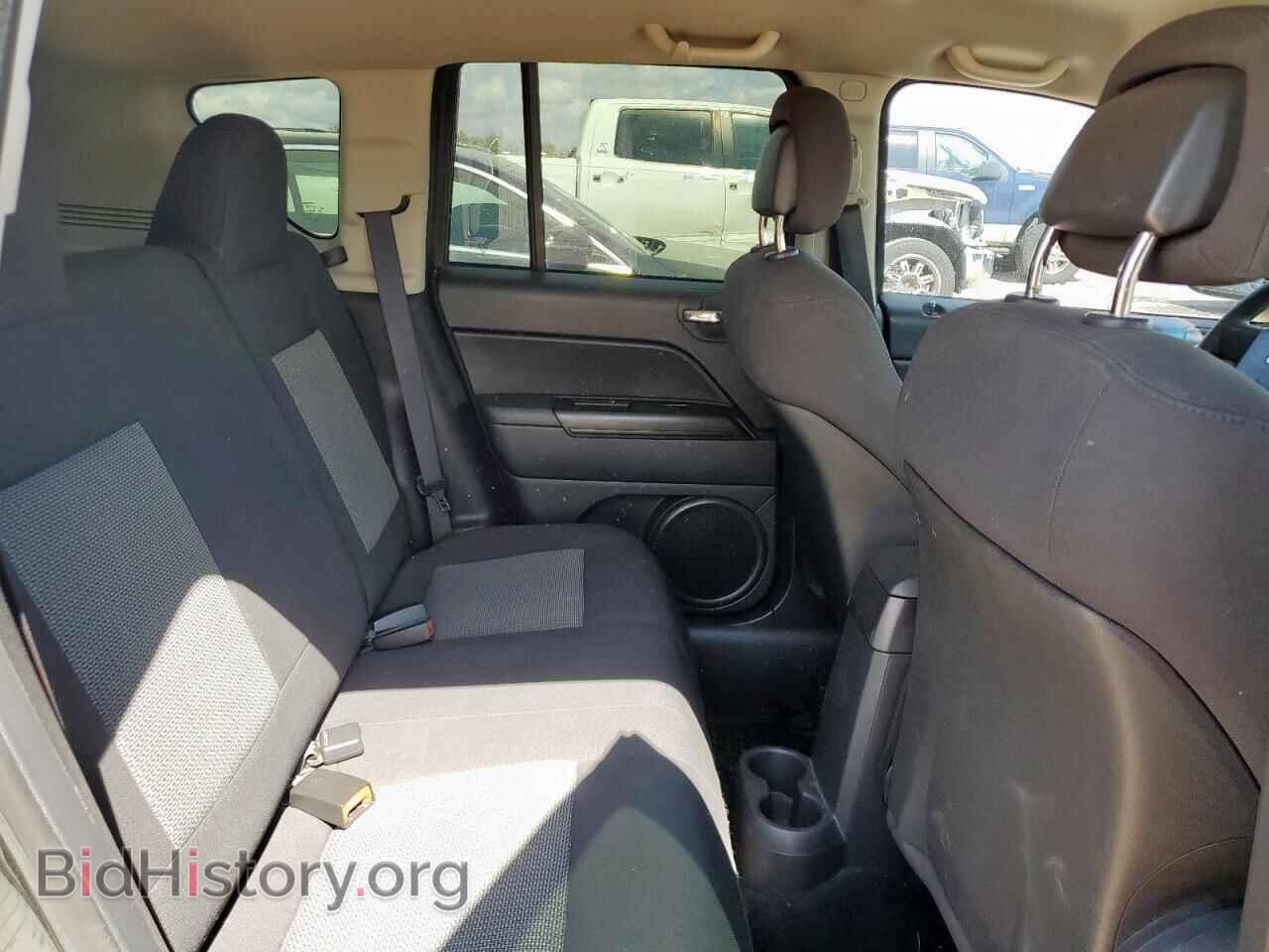2010 JEEP COMPASS - VIN: 1J4NT4FA0AD659267 - Photo 10