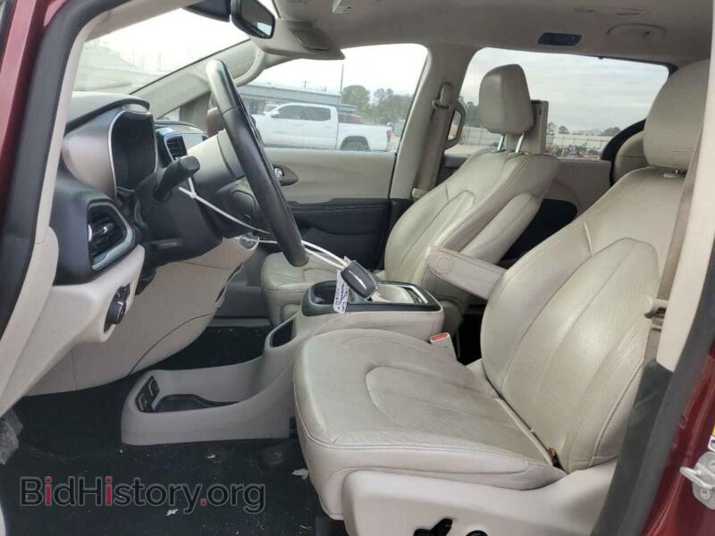 2020 Chrysler PACIFICA (VIN 2C4RC1EG2LR210507) — photo 7 of 13