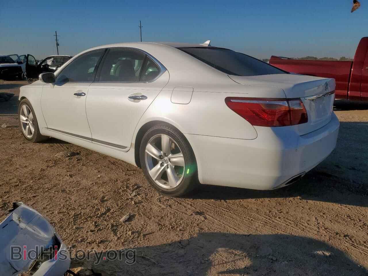 2012 LEXUS LS460 - VIN: JTHBL5EF3C5109374 - Фото 2