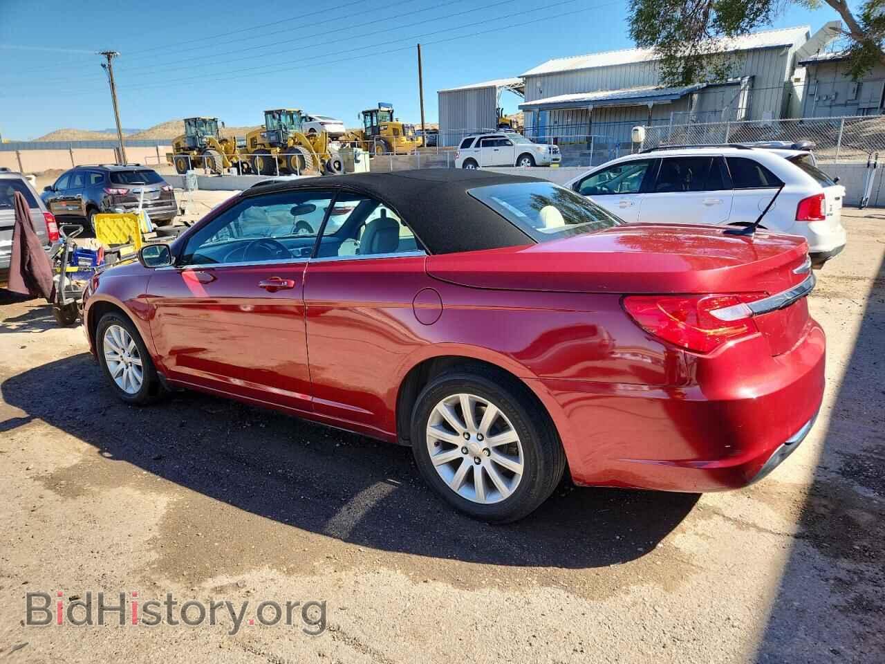 2013 CHRYSLER 200 - VIN: 1C3BCBEB9DN526677 - Фото 2