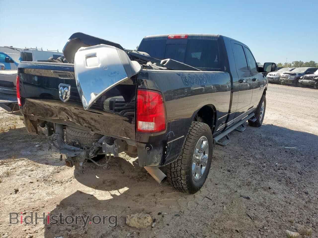 2017 RAM All Models - VIN: 3C6UR5ML6HG628491 - Photo 3