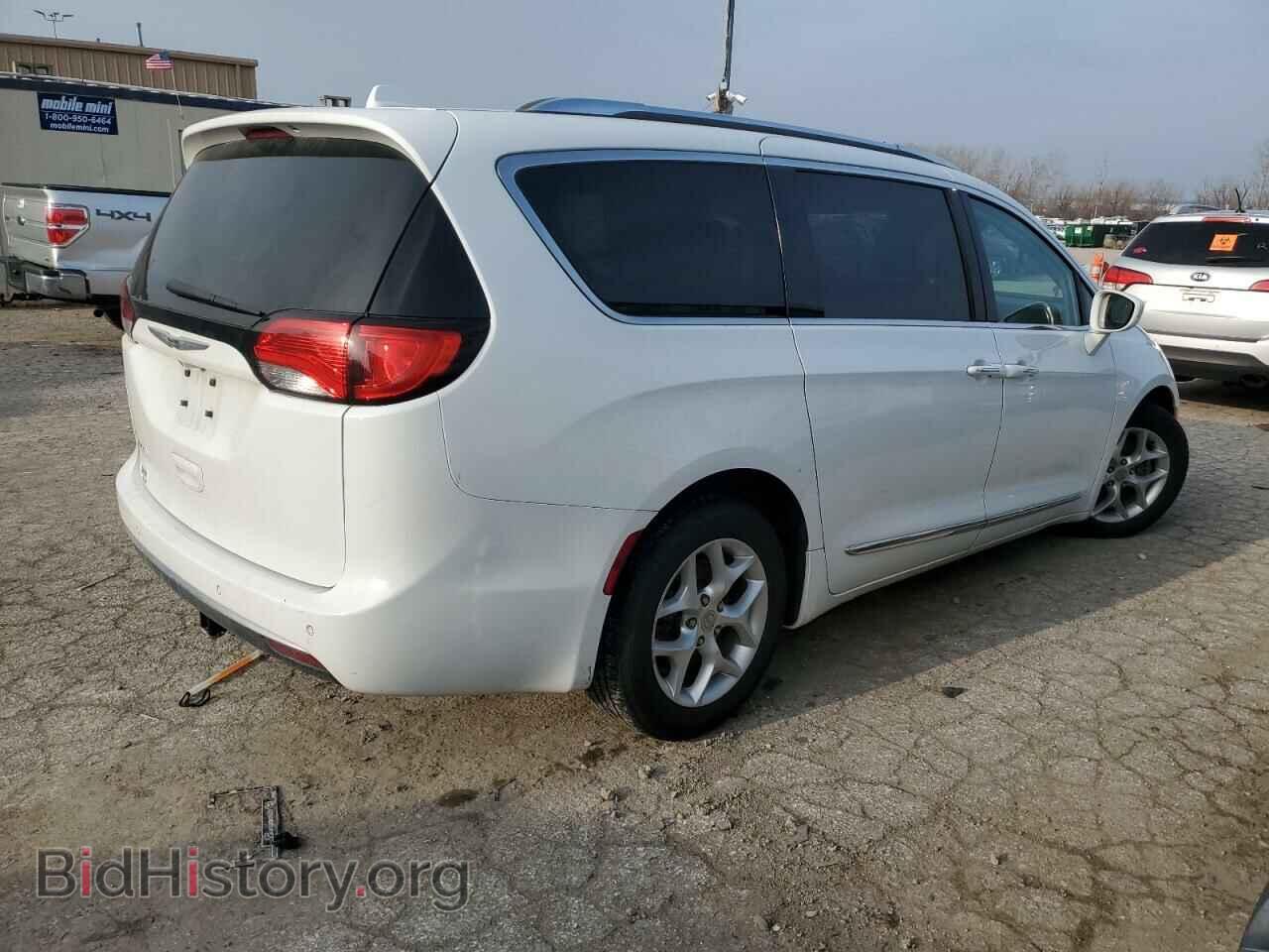 2017 CHRYSLER PACIFICA - VIN: 2C4RC1EG9HR570641 - Фото 3