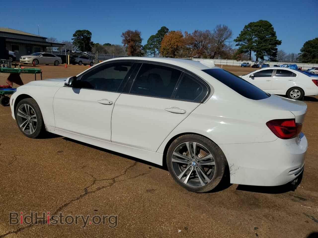 2018 BMW 3 SERIES - VIN: WBA8B9C55JAE22334 - Фото 2
