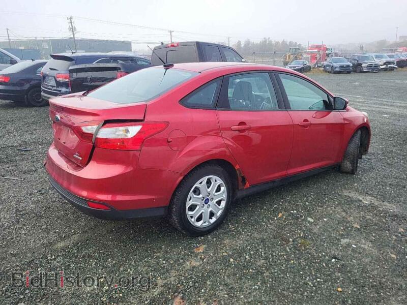 2012 Ford FOCUS (VIN 1FAHP3F2XCL364458) — photo 3 of 12