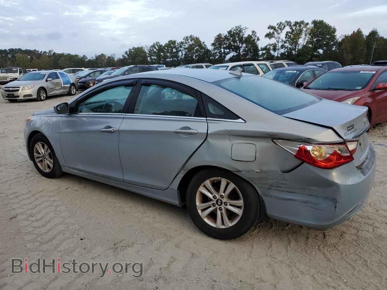 2011 HYUNDAI SONATA - VIN: 5NPEB4AC5BH256155 - Фото 2