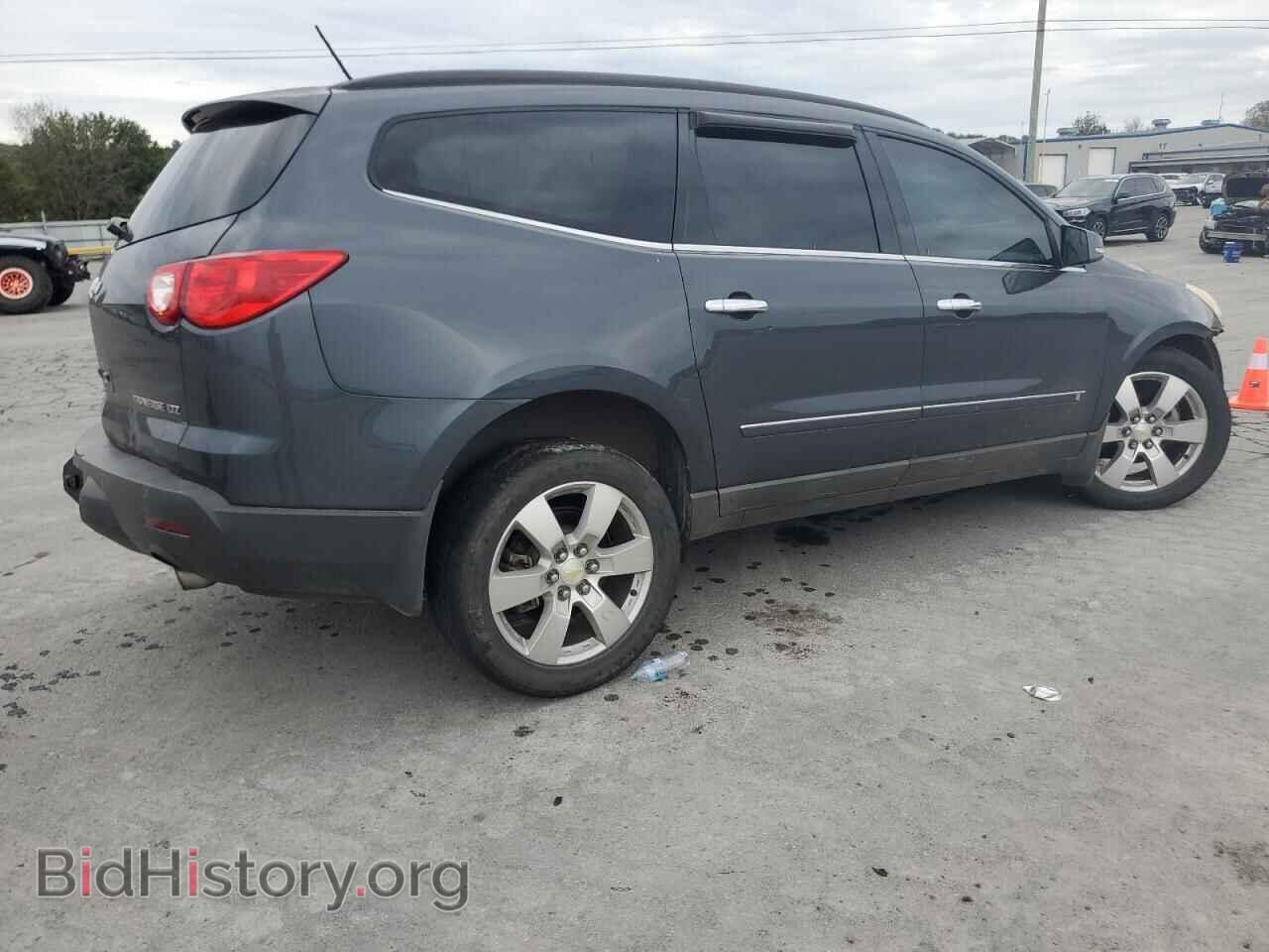 2009 CHEVROLET TRAVERSE - VIN: 1GNER33D39S135493 - Фото 3
