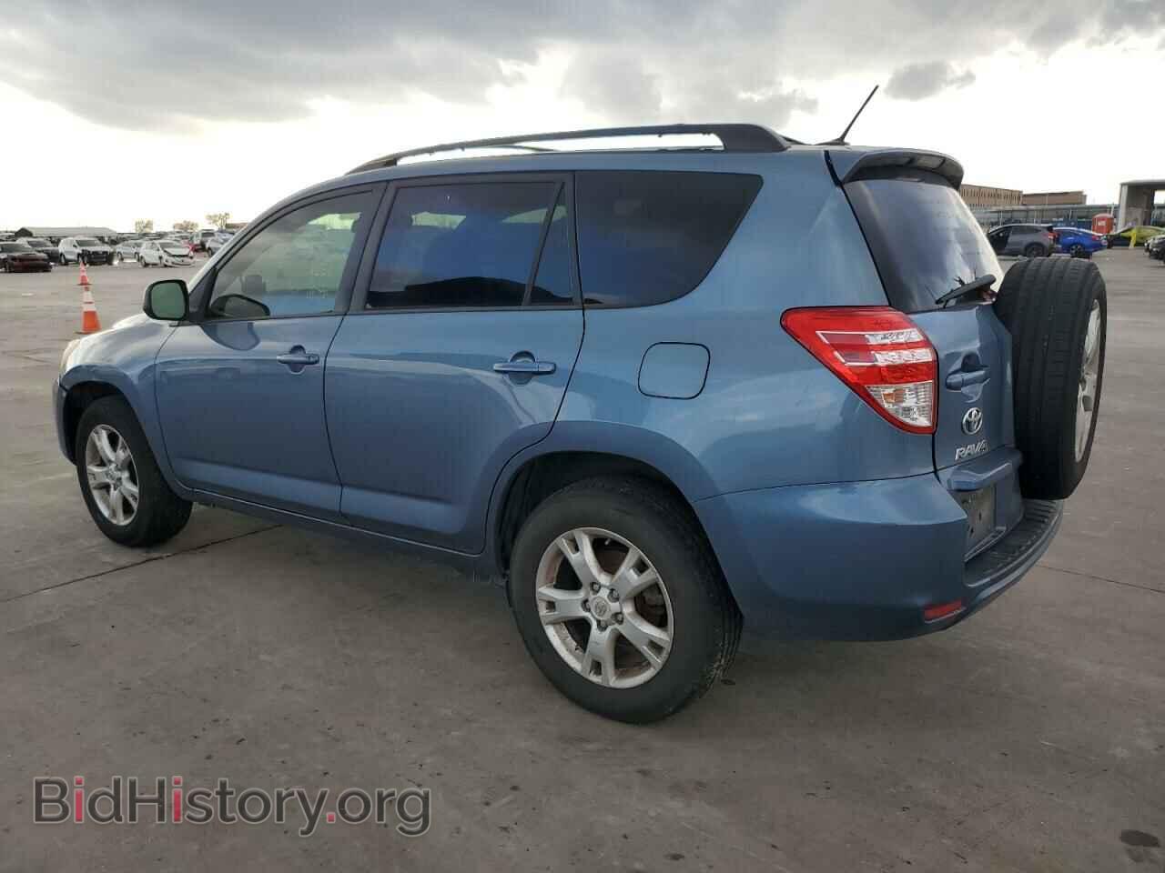 2011 TOYOTA RAV4 - VIN: 2T3BF4DV4BW143701 - Фото 2