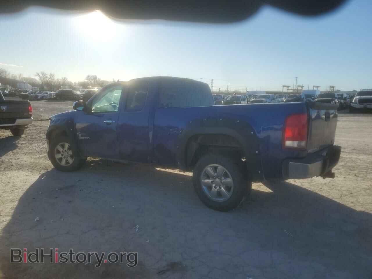2011 GMC SIERRA - VIN: 1GTR2VE37BZ240632 - Фото 2