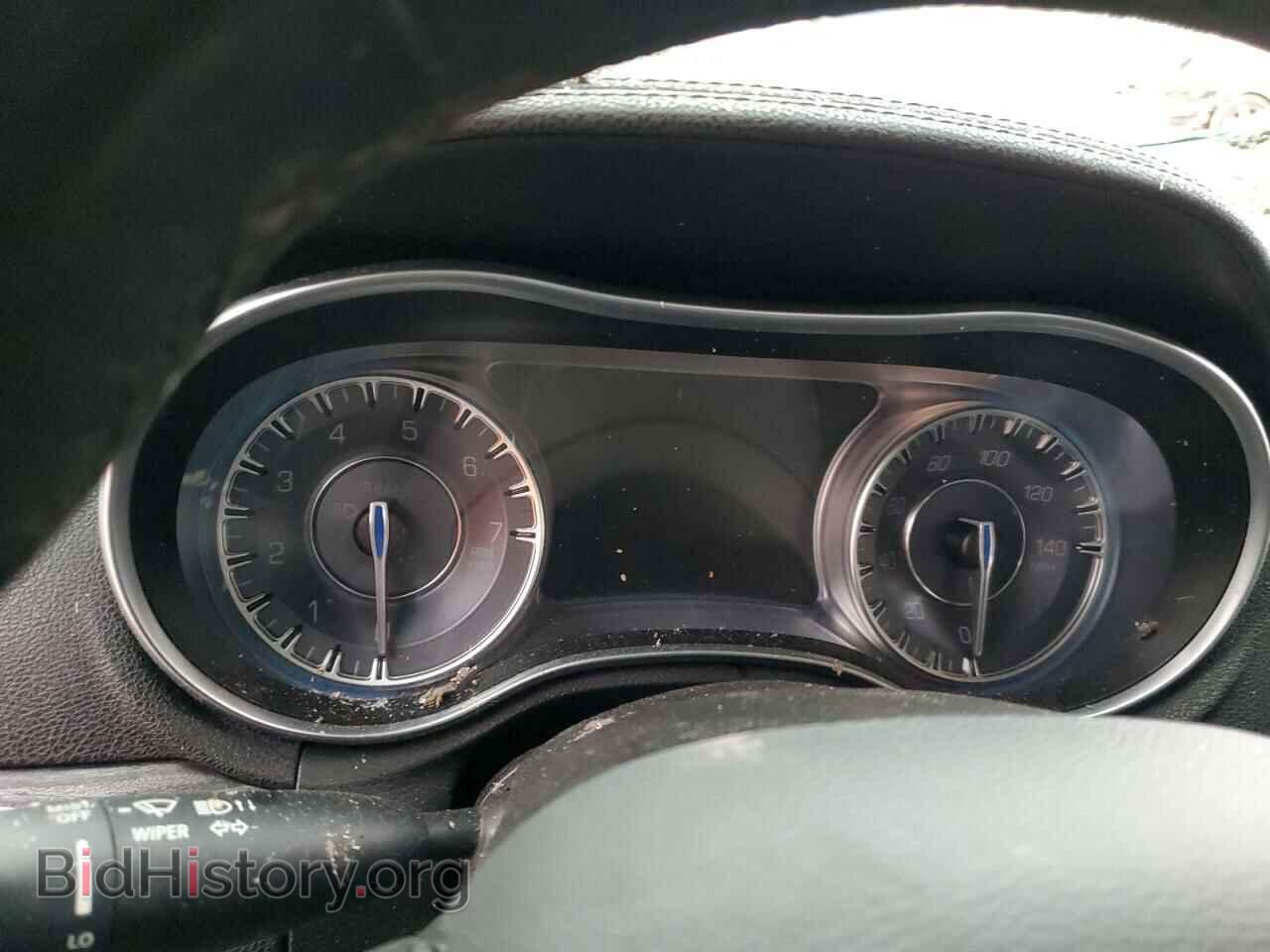 2019 CHRYSLER 300 - VIN: 2C3CCAAG1KH610322 - Фото 9