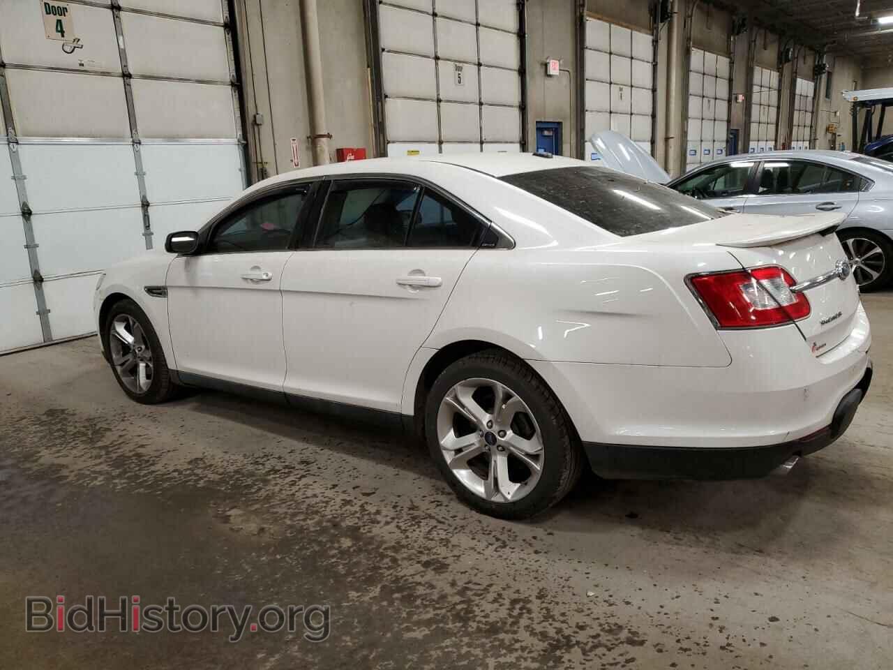 2011 FORD TAURUS - VIN: 1FAHP2KT0BG135223 - Фото 2