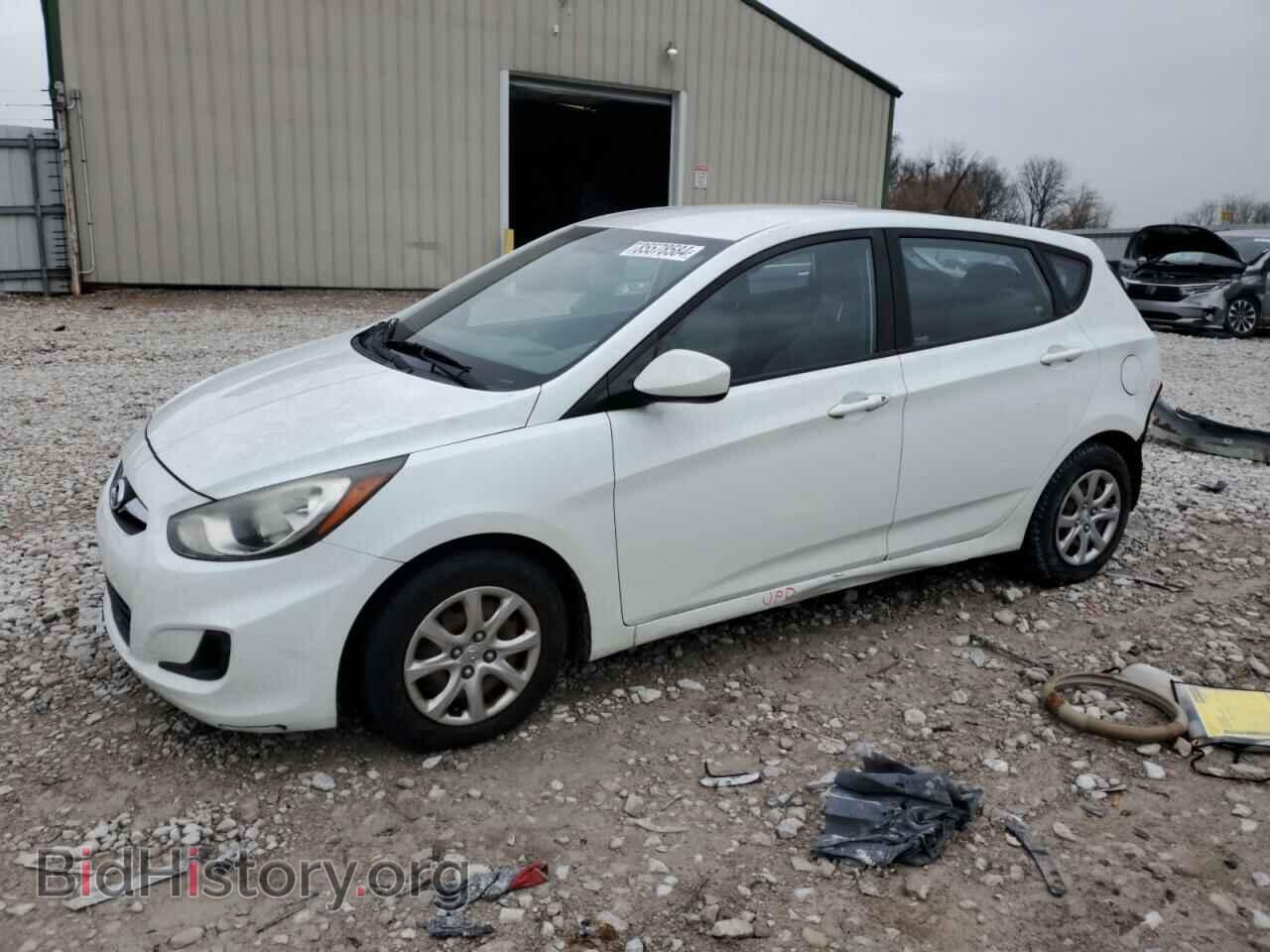Photo KMHCT5AE6DU068695 - HYUNDAI ACCENT 2013