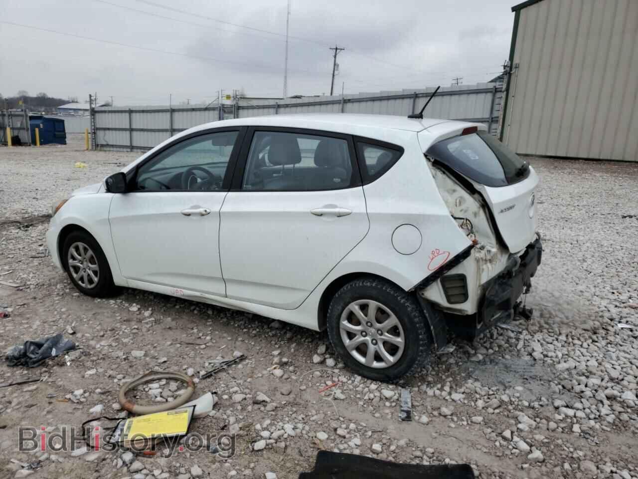 2013 HYUNDAI ACCENT - VIN: KMHCT5AE6DU068695 - Фото 2