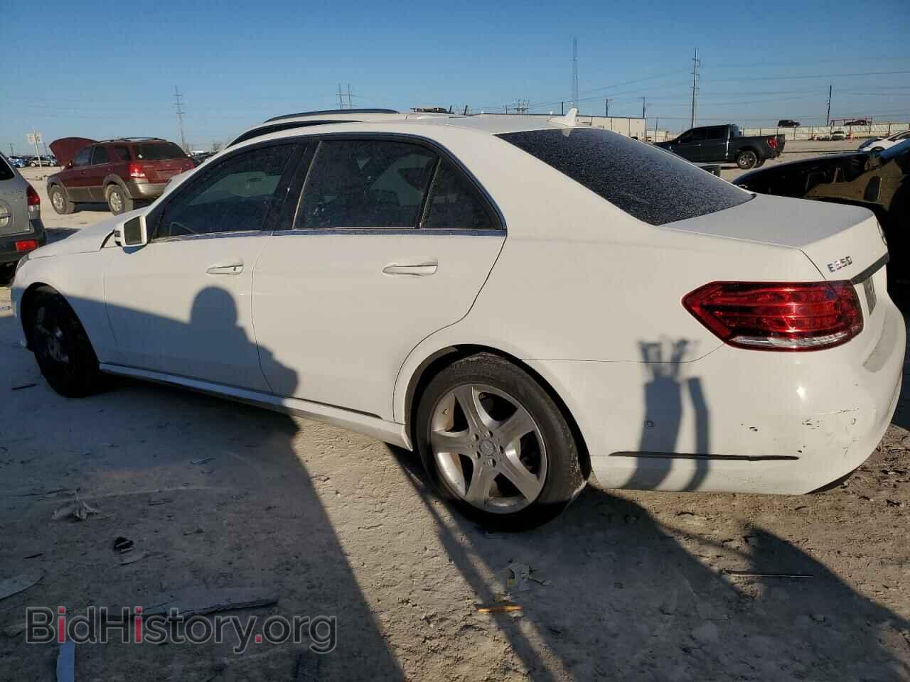 2014 MERCEDES-BENZ E-CLASS - VIN: WDDHF5KB4EA900632 - Фото 2