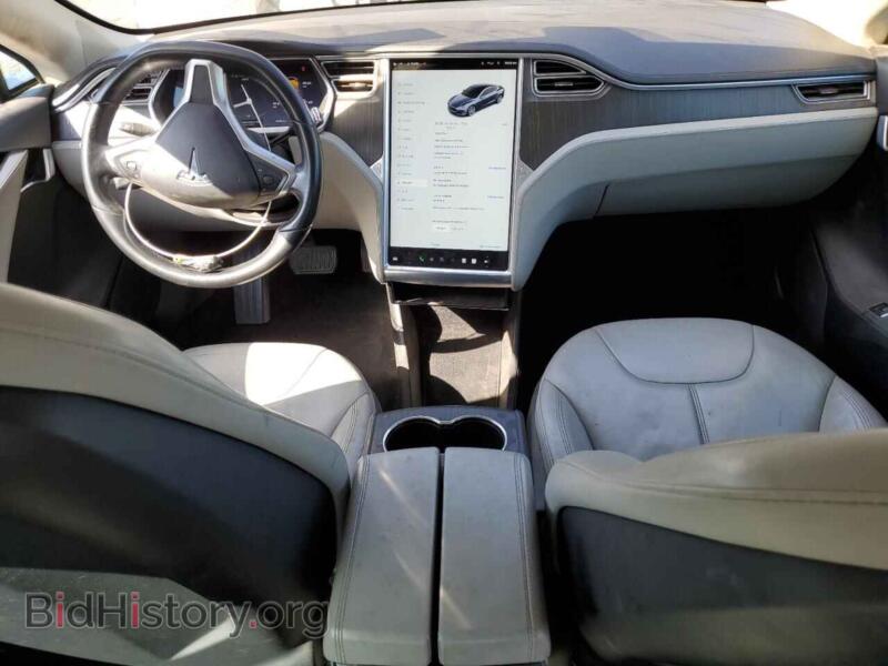 2013 Tesla MODEL S (VIN 5YJSA1AGXDFP11364) — фото 8 из 13