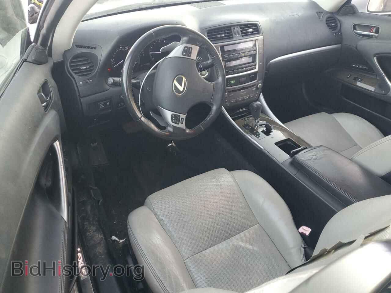 2011 LEXUS IS - VIN: JTHFF2C22B2520997 - Photo 8