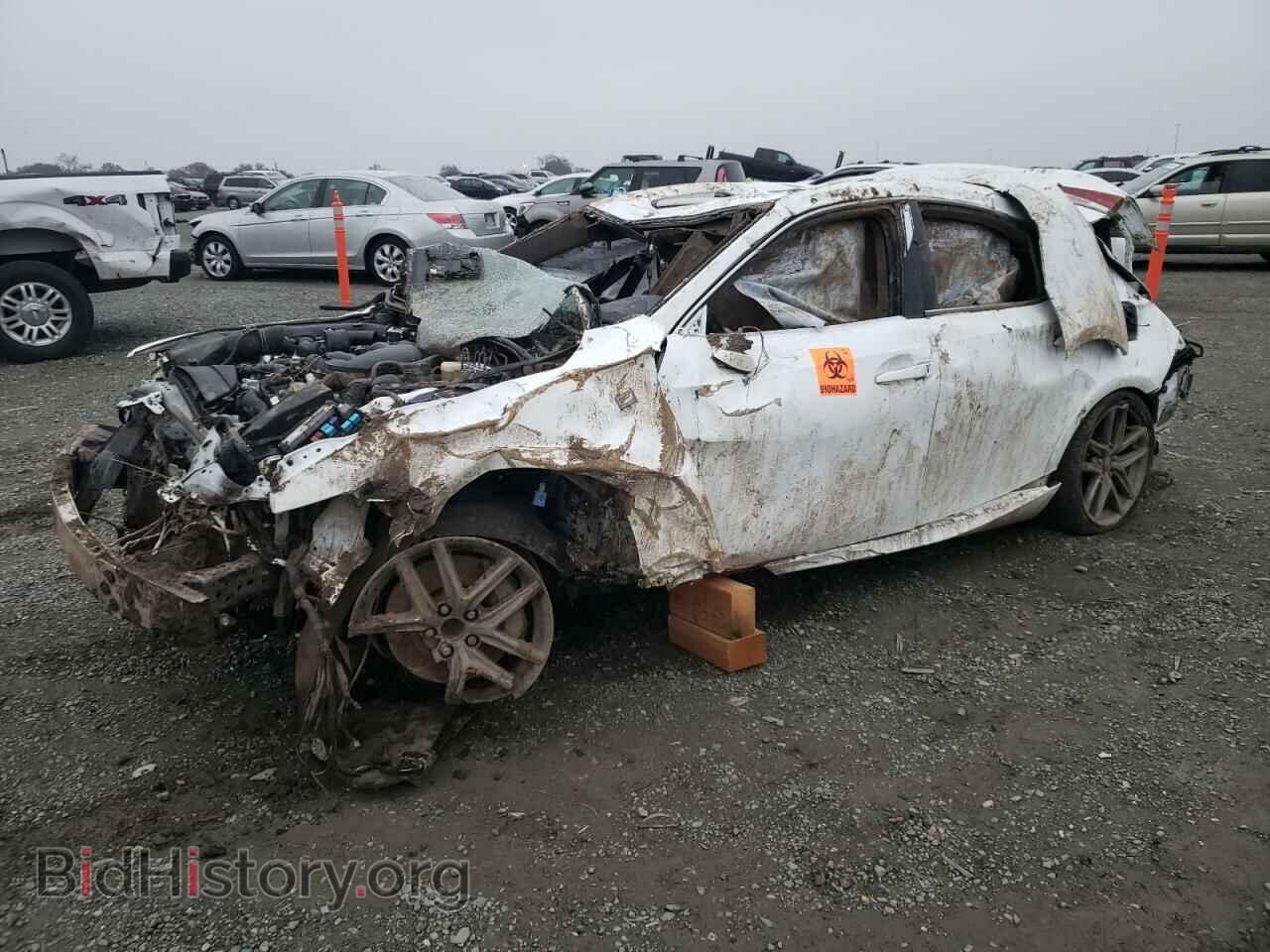 Photo JTHBE1D22H5030089 - LEXUS IS 2017