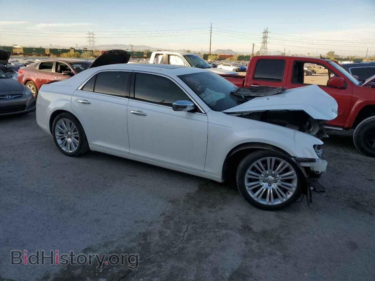 2011 CHRYSLER 300 - VIN: 2C3CA6CT2BH529861 - Фото 4