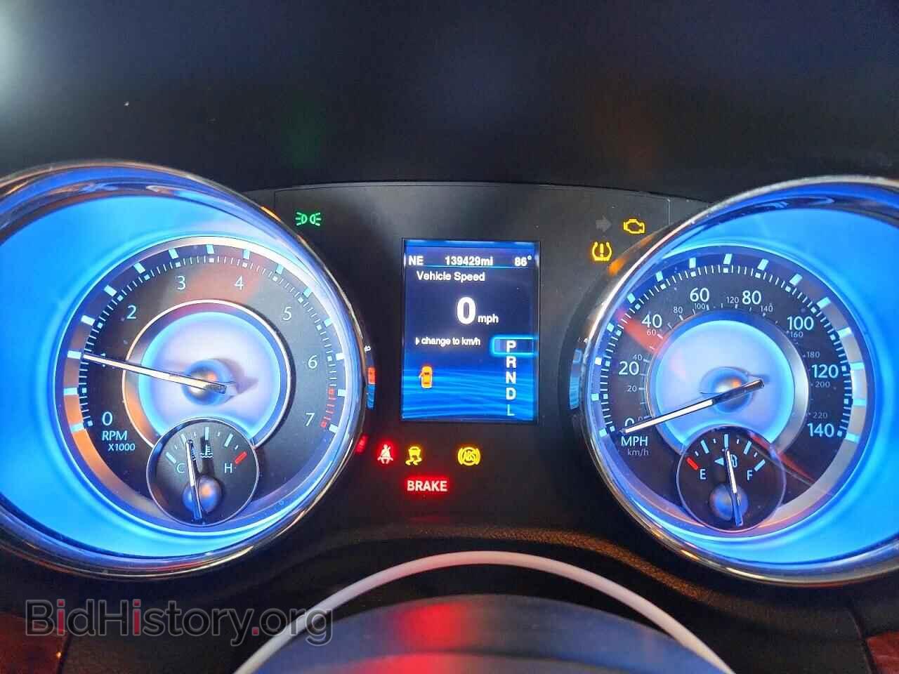 2014 CHRYSLER 300 - VIN: 2C3CCAAG4EH263024 - Фото 9