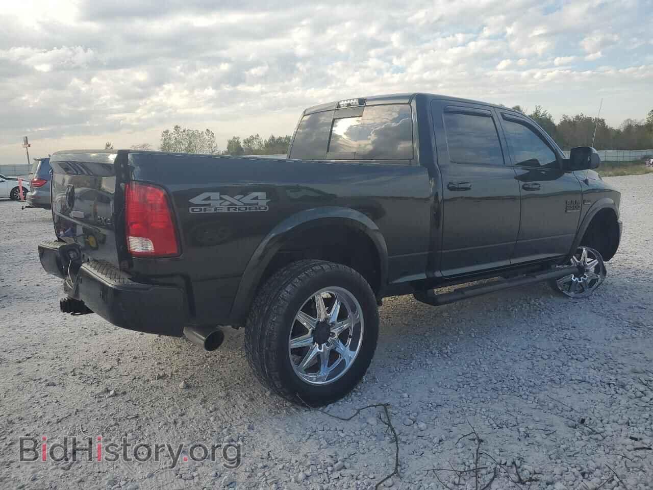 2017 RAM All Models - VIN: 3C6UR5DJ8HG720085 - Photo 3