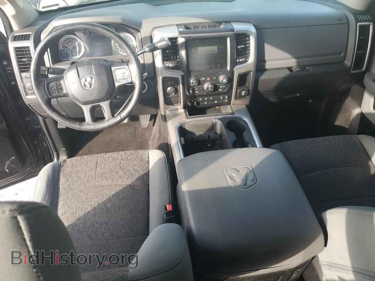 2017 RAM All Models - VIN: 3C6UR5DJ8HG720085 - Photo 8