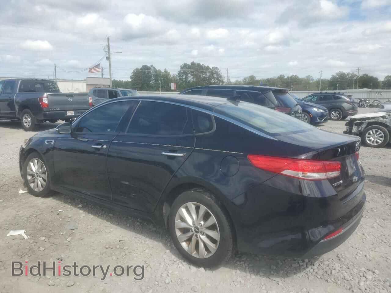 2018 KIA OPTIMA - VIN: 5XXGU4L38JG245676 - Фото 2