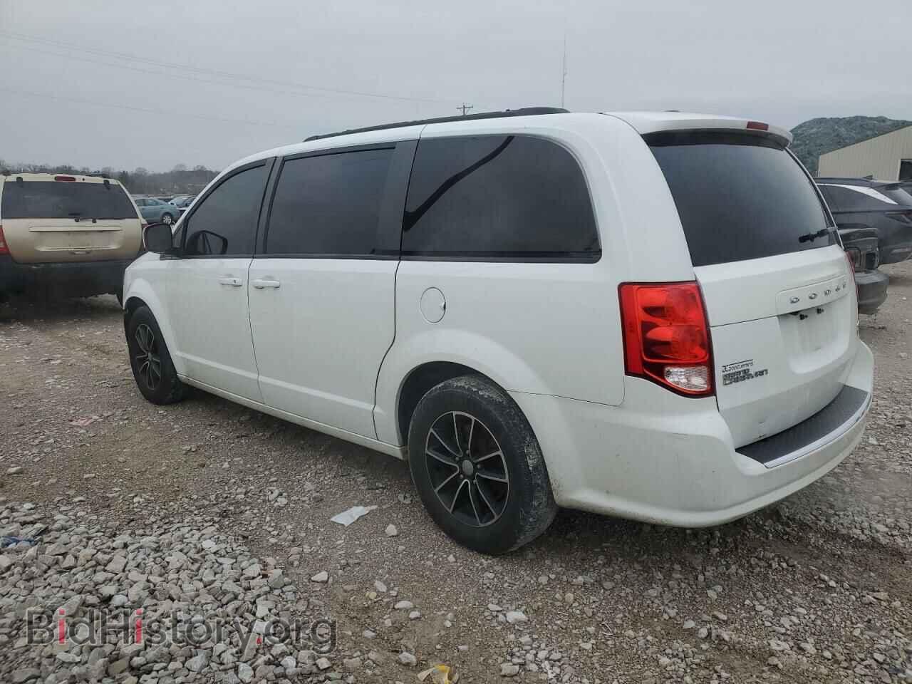 2018 DODGE CARAVAN - VIN: 2C4RDGEGXJR284013 - Фото 2