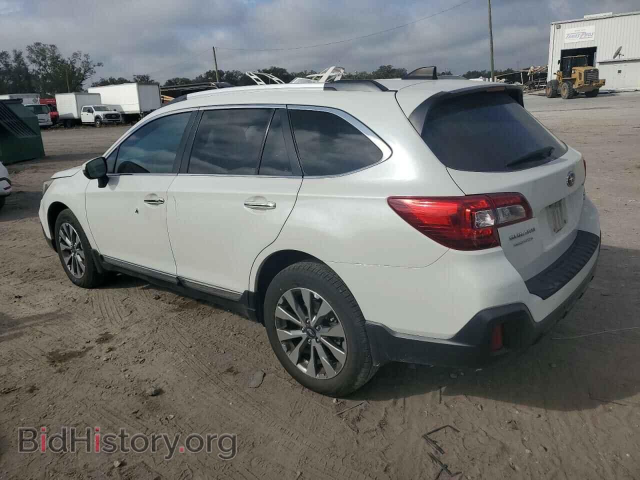 2018 SUBARU OUTBACK - VIN: 4S4BSETC0J3244099 - Фото 2