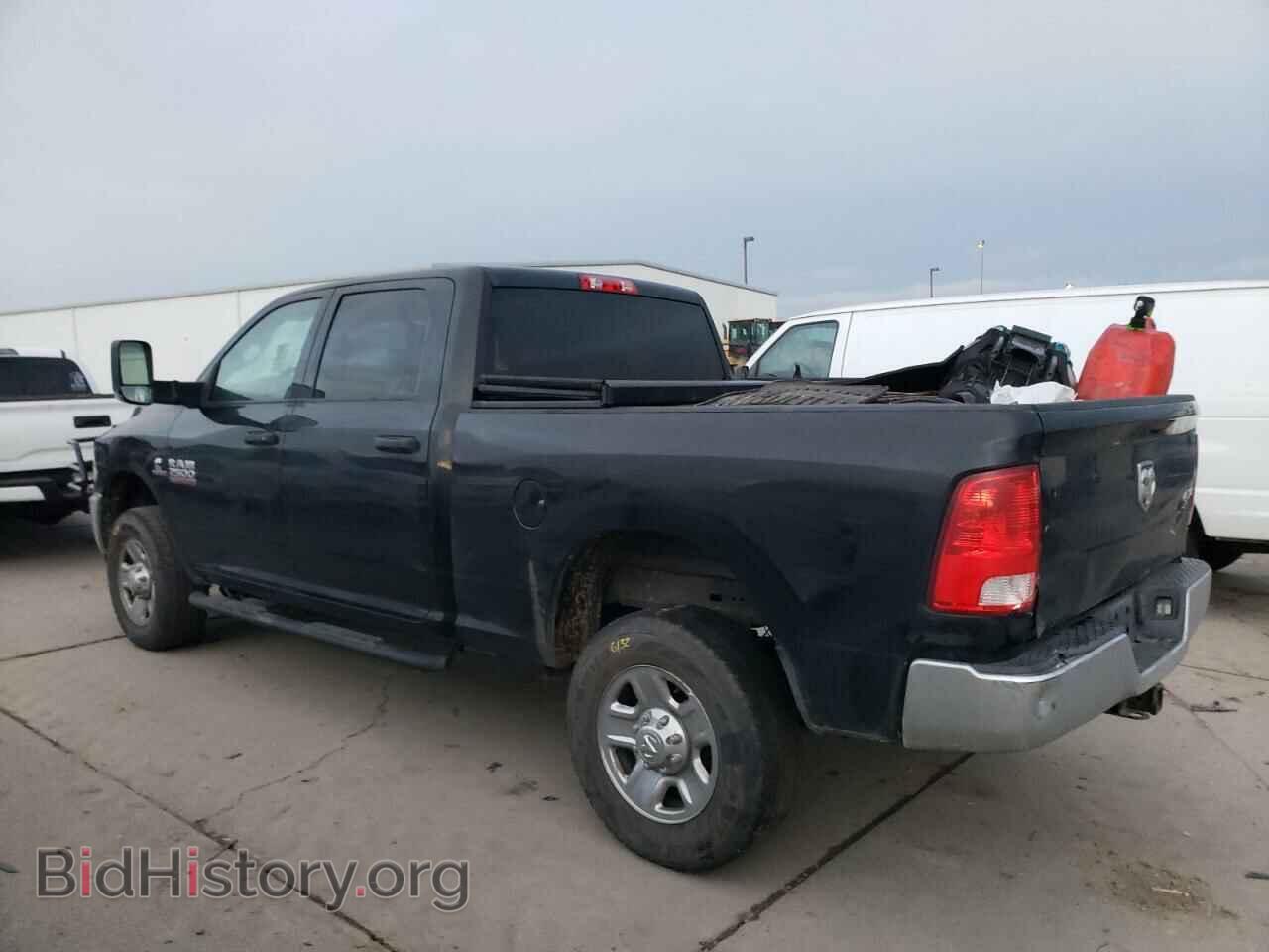 2018 RAM All Models - VIN: 3C6UR5CL6JG341515 - Фото 2