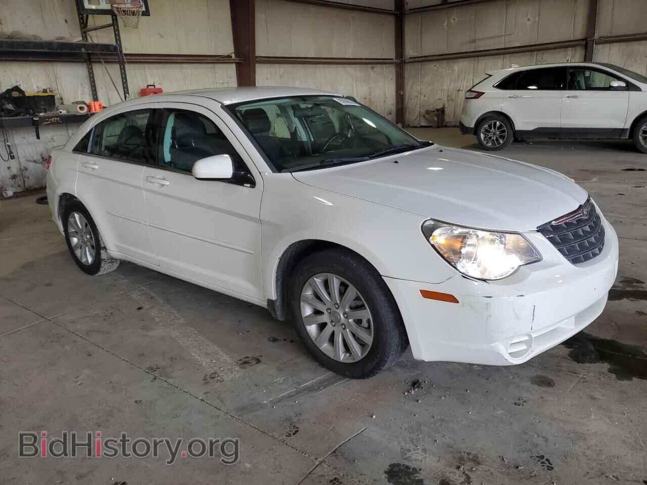 2010 CHRYSLER SEBRING - VIN: 1C3CC5FD9AN194550 - Фото 4