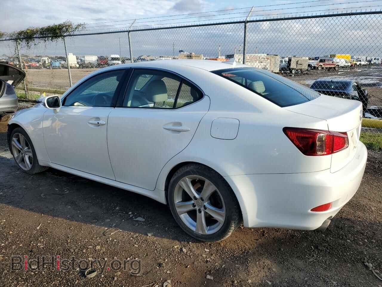 2011 LEXUS IS - VIN: JTHBE5C24B5028165 - Фото 2