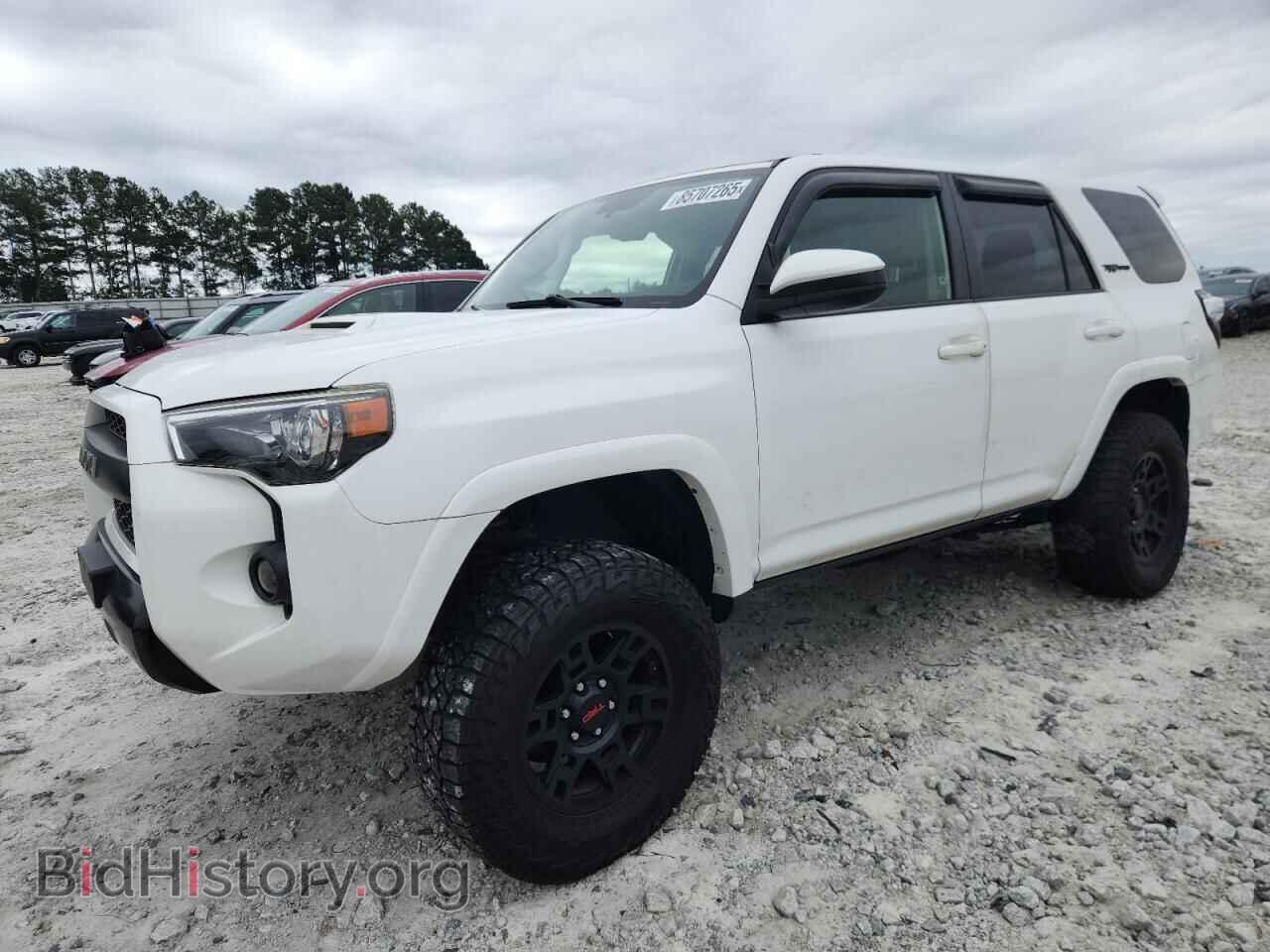 Фотография JTEBU5JR5F5218689 - TOYOTA 4RUNNER 2015